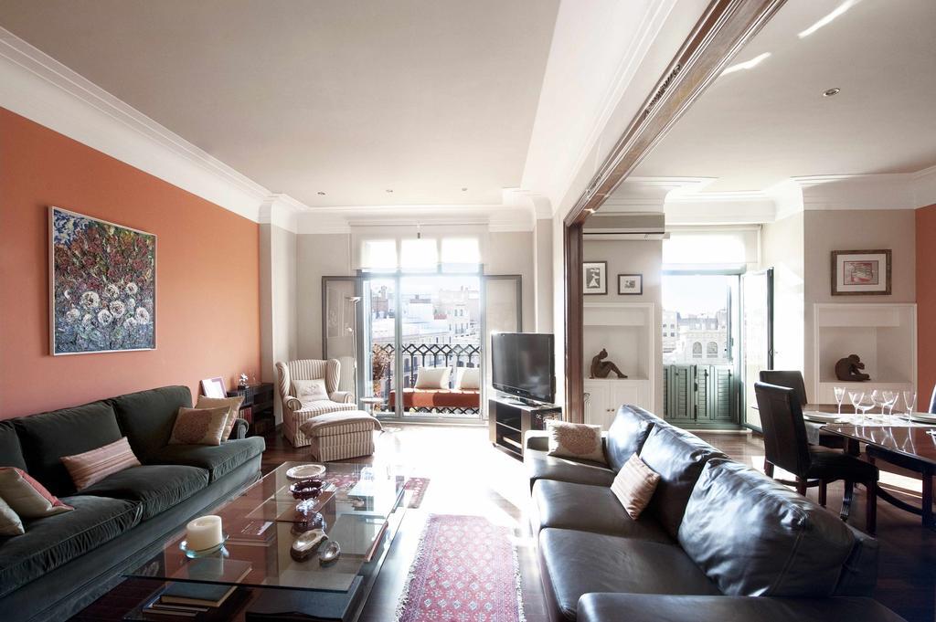 You Stylish The Most Luxury Apartment Barcelona Bagian luar foto